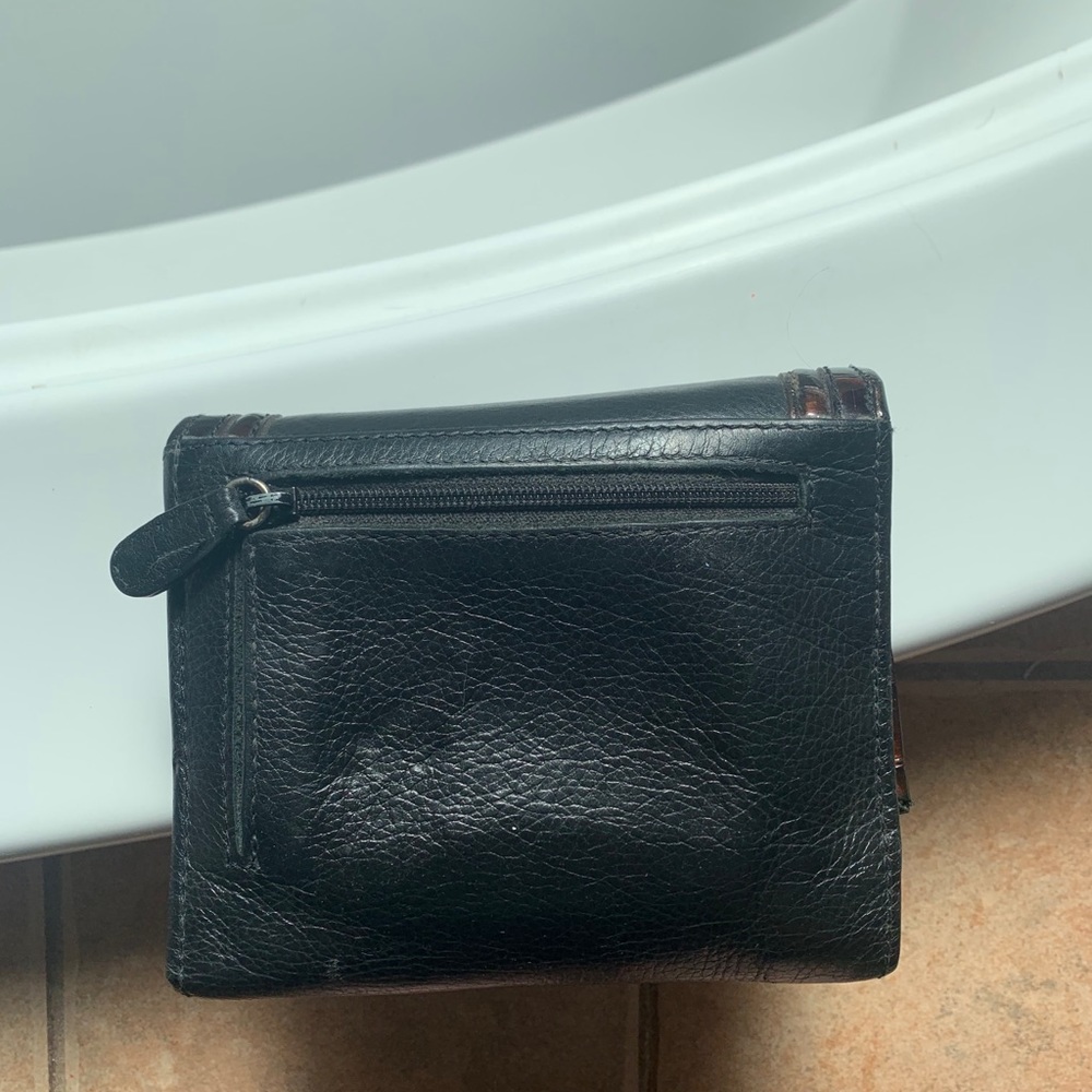 Brighton Wallet - Picture 2 of 4